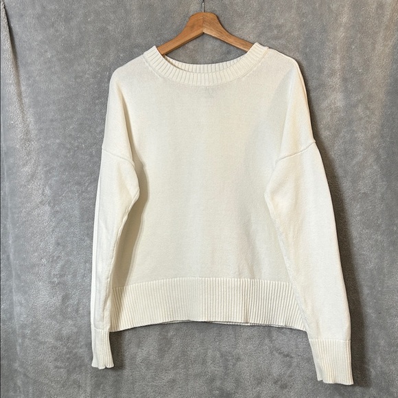 Lands End Classic Cream Women's Crew Neck Sweater - Picture 3 of 10